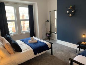 Windsor 4 - Spacious beautiful 4 bdrm maisonette nr Ncle free wifi free parking, Gateshead (photo 5)