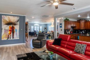 Stunning, Quiet Pvt Luxe Home! King Bed, Jacuzzi, Fire Pit, BBQ! Beautiful!, Лос-Анджелес (фото 2)