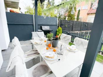M-Style 01 Apartment mit Terrasse und Gasgrill, 24h Self-Check-In, Free Parking, Netflix, Nürnberg (Foto 3)