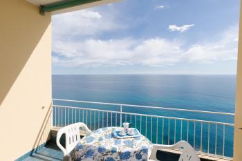 144 - Sunshine Suite 9, fronte e vista MARE, 100metri SPIAGGIA, Sanremo (Foto 2)