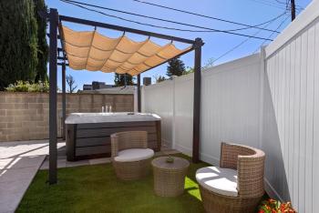 Adorable 3 bedroom with Jacuzzi & more, Los Angeles (foto 2)