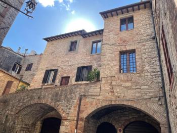 Numero 6, Todi (photo 2)