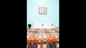 Odza, modern apartment, 3 bedrooms, private parking, Yaoundé (photo 5)