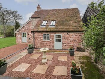 Old Farm Cottage, Upper Sapey (photo 2)