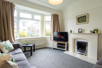 Strawberry Fields House - Air Host & Stay - 3 Bedroom, Liverpool (photo 2)