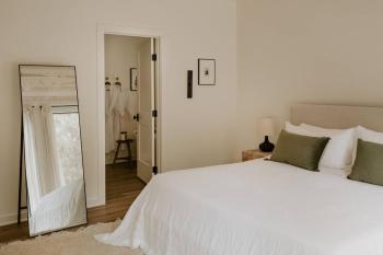 Unwind in Style & Serenity - The Denizen, Broken Bow (zdjęcie 2)