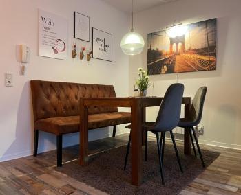 Living at Saarpartments -AdultsOnly- 2 Bedrooms, Kitchen - Business & Holiday Apartments for Long- and Short term Stay, 3 min to Train Station, Secure E-Bike Parking!, Saarbrücken (Foto 3)