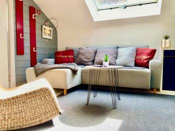 Living at Saarpartments - AdultsOnly - Business & Holiday Homes with Kitchen for Long- and Short Term stay, 3 min to St Johanner Markt and Points of Interest, Saarbrücken (fotografie 2)