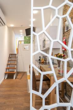 Charming Central Flat Vibrant Decor Metro AC in Porto, Porto (fotografie 3)