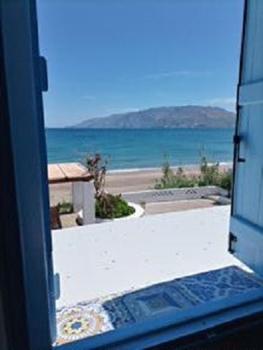ΠΑΡΑΘΙΝ ΑΛΟΣ 2, Skyros (Foto 3)
