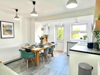 BEAUTIFUL WINDSOR COTTAGE, AMAZING LOCATION, The Castle, Ascot, Legoland, Free Parking Super Close, Windsor (Foto 5)