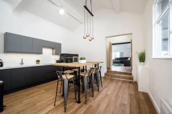 Host & Stay - Wood Street Nightlife Apartment, Liverpool (photo 5)