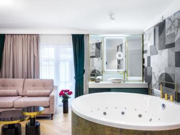 Golden Queen Deluxe Jacuzzi Apartments - Old Town, Cracovia (foto 3)