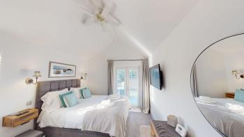 Skylark, The Bay, 2 bedrooms with ensuites, parking for 2 cars with EV point, 2 dogs welcome, Filey (zdjęcie 2)