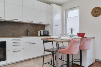 Comfy Apartment with Parking & Balcony by Noclegi Renters, Breslau (Foto 5)