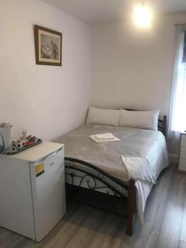 En Suite Double Room, London (photo 3)