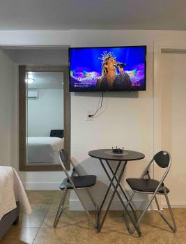 Cozy Studio - Apt 1 - Private Entrance, Las Vegas (photo 3)