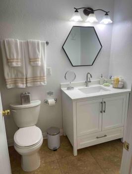Cozy Studio - Apt 1 - Private Entrance, Las Vegas (photo 5)