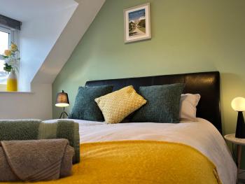 Hidden Gem with Free Parking, Windsor (photo 3)