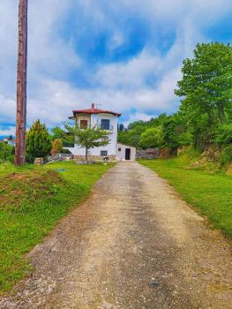 Villa Etheras - Nested between Nature by Amazing View - 5 mins from Edessa, Édessa (foto 5)