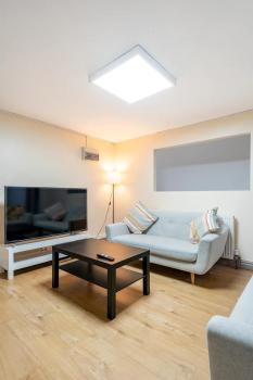 Double Bed Room in Flat near Birmingham City Centre, Birmingham (photo 5)