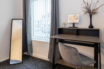 Flat In Greater Manchester, Manchester (photo 5)