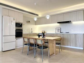 Warm Four Bedroom Apartment with Huangpu River View, Šanghaj (fotografie 5)