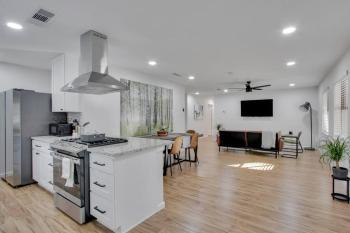 Evergreen - Modern Denton Home Near UNT, Дентон (фото 2)