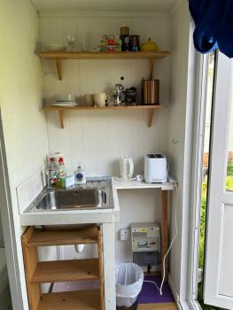 Mini cabin in a quiet area, Londýn (fotografie 5)