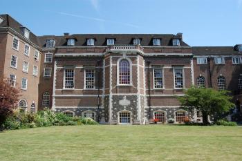 Goodenough College – University Residence, Londyn (zdjęcie 2)