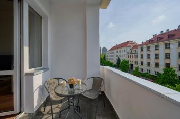 Norwida Apartment with Balcony Downtown Wrocław by Noclegi Renters, Breslau (Foto 4)