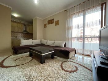 Private Rooms 2 - City & Mountain Views & Free Parking & WiFi, Tirana (Foto 5)