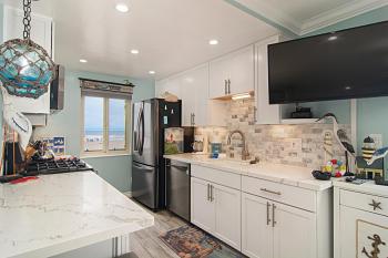 201A Beach View, 30 Steps to the sand or pool, Corner condo with extra windows and views, Oceanside (zdjęcie 4)