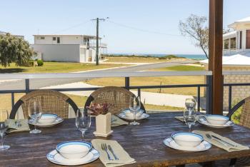 Beach Break - Family Accommodation with Ocean Views, Lancelin (foto 5)
