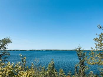 Tanglewood - Large Waterfront Home in PEC, Waupoos (zdjęcie 5)