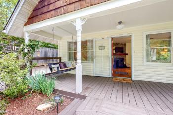 Cookie Cottage, Black Mountain (photo 4)