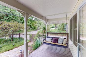 Cookie Cottage, Black Mountain (photo 3)