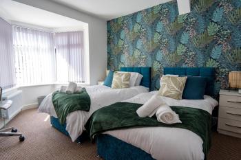 Heartland House, 7 Spacious Bedrooms Sleeps 4 plus, near NEC, JLR,BHX, Birmingham (fotografie 2)