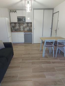 T2 4 pers, rénové en bord de plage , clim et parking classé 2 étoiles, Sète (photo 4)