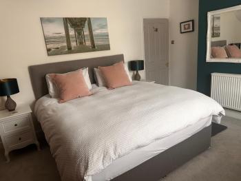 Cosy 19th century two bedroomed home with available parking, Bath (photo 5)