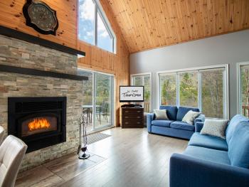 Relax with Mountain Views, Hot tub and Fireplace, Saint-Raymond (Foto 2)