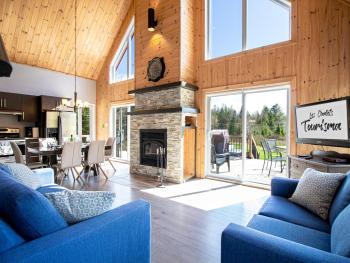 Relax with Mountain Views, Hot tub and Fireplace, Saint-Raymond (Foto 4)