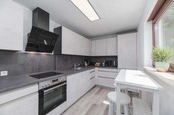 Cruwzo - Fantastic Apartment with Balcony and Parking, Waiblingen (fotografie 4)