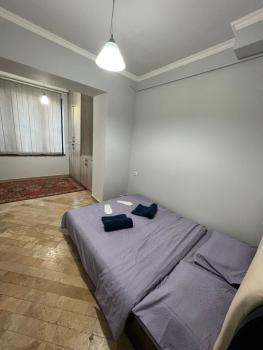 Apartment in Yerevan on Abovyan Street,CENTRE, Erevan (foto 2)
