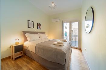 Aris123 by Smart Cozy Suites - Apartments in the heart of Athens - 5 minutes from metro - Available 24hr, Atenas (foto 3)