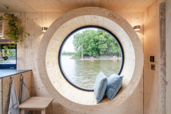 Hausboot AHOI hochwertiges Hausboote mit großer Terrasse und Kamin, Hamburk (fotografie 3)