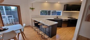 Live - Play - Stay - East Geelong, Geelong (foto 3)