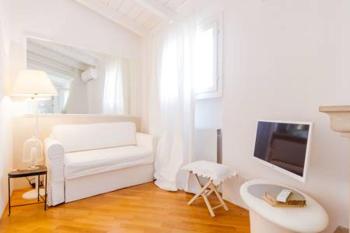 Di punto in bianco home, Verona (fotografie 2)