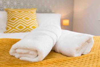 #Cloudstays Birmingham - City Getaway Luxury Townhouse Free Parking 2 Lakes, Бирмингем (фото 2)