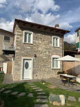 Casa in pietra in antico borgo vicino al centro, Pietrasanta (fotografie 2)
